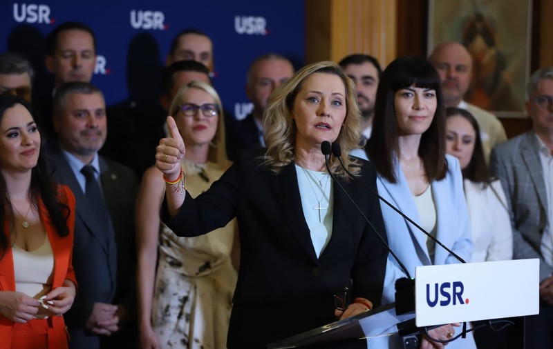 Elena Lasconi nu mai are nevoie de atacurile adversarilor, e sabotată suficient din interior. Continuă tradiția USR a devorării președinților de partid