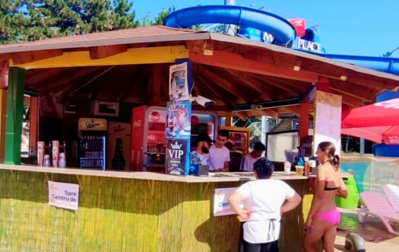 „Hai la recenzare în costum de baie”. Primăria Sectorului 6 a deschis în ștranduri puncte unde se poate completa chestionarul