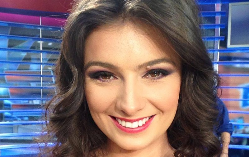 Olivia Păunescu dă sfaturi de beauty