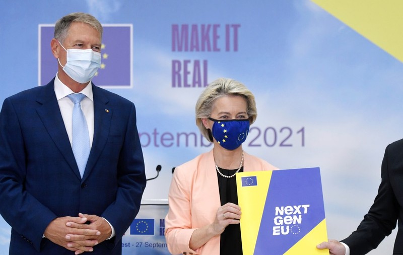 Klaus Iohannis a discutat cu Ursula von der Leyen despre sancţiunile pentru Rusia