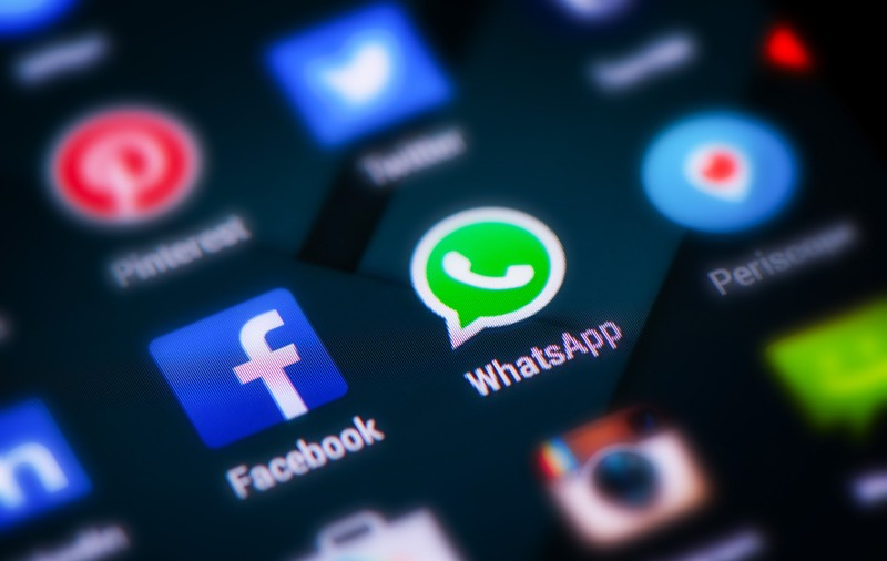 Cum transferi mesajele WhatsApp de pe un telefon pe altul