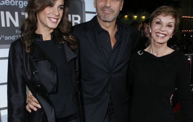 George Clooney i-a prezentat-o mamei sale pe Elisabetta Canalis