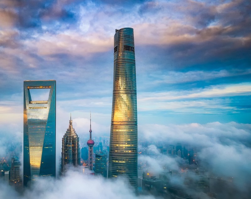 Cum arată „hotelul din nori”, inaugurat recent în China