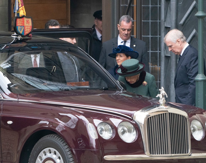 Regina Elisabeta a II-a, prima apariție publică după 5 luni. Suverana a participat la o ceremonie în memoria prințului Philip