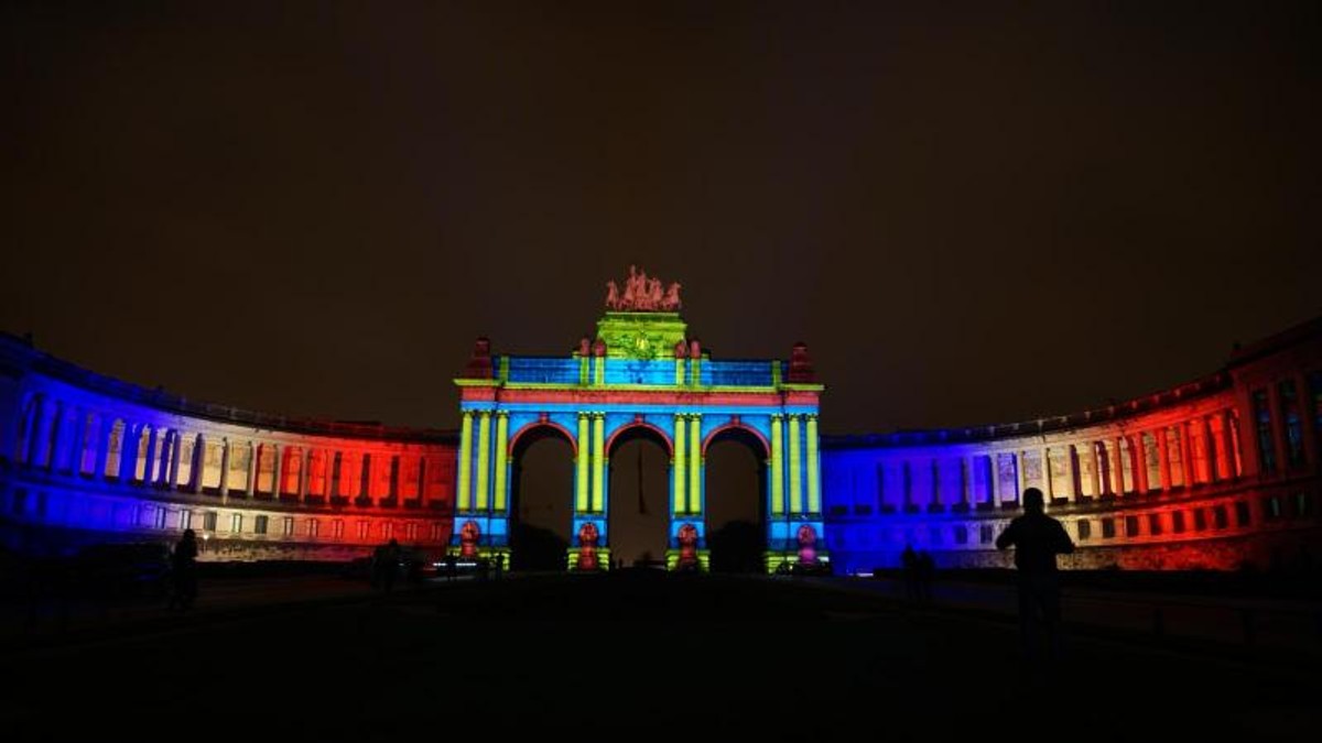 Arcul de Triumf din Bruxelles a fost iluminat tricolor, cu ocazia Zilei Naționale a României