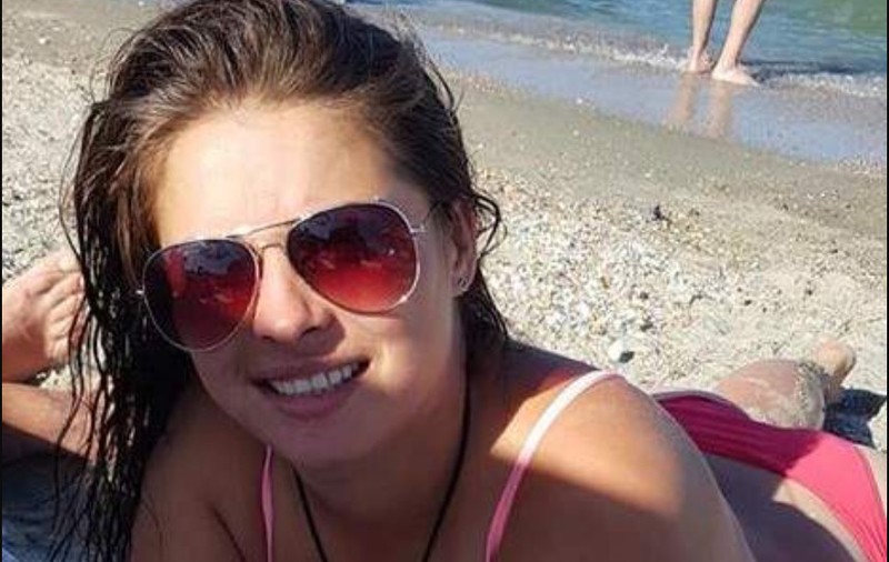 Andreea este tânăra care a murit în cumplitul accident de motocicletă de la ieșirea din Buzău. A lăsat în urmă un copil de 4 ani