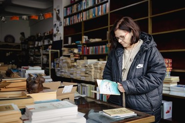 Librarul Mirela Opreanu | Foto: Eli Driu / Libertatea