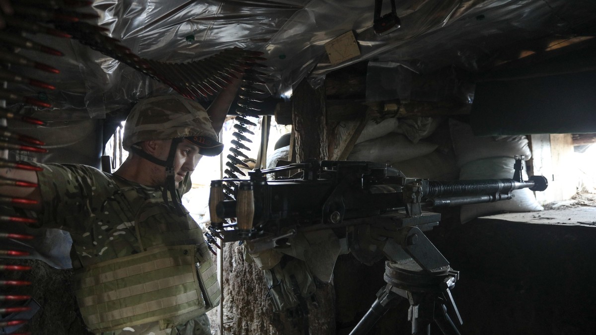 Ministrul de Externe al Ucrainei spune că Rusia a trimis în estul țării sale 20.000 de mercenari.