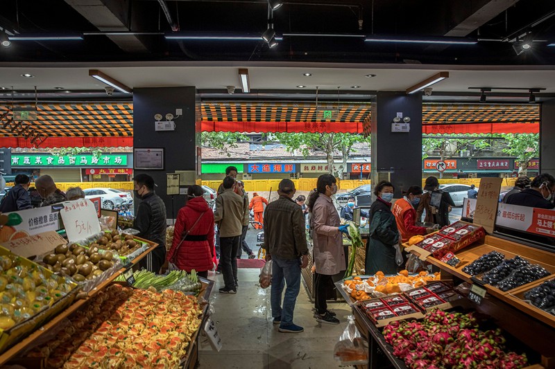 Piața alimentară despre care se spune că ar fi fost focarul inițial al pandemiei | Foto: EPA