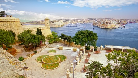  Grădinile Upper Barrakka (Upper Barrakka Gardens) și o priveliște panoramică asupra Marelui Port