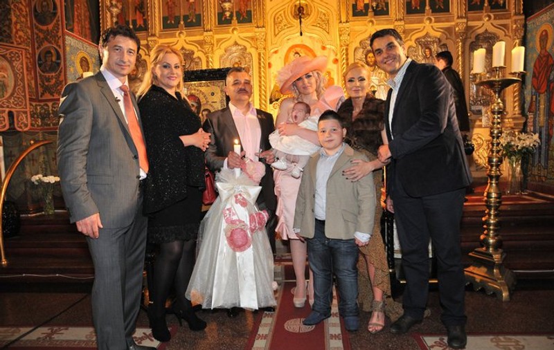 Daniela Gyorfi şi George Tal, în vizită la naşi. Se pregătesc de nuntă?