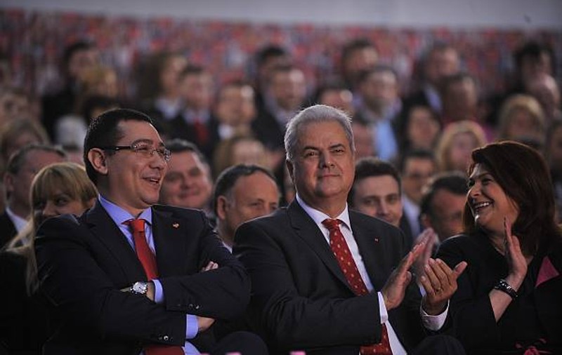 Victor Ponta, mesaj emoţionant pentru Adrian Năstase