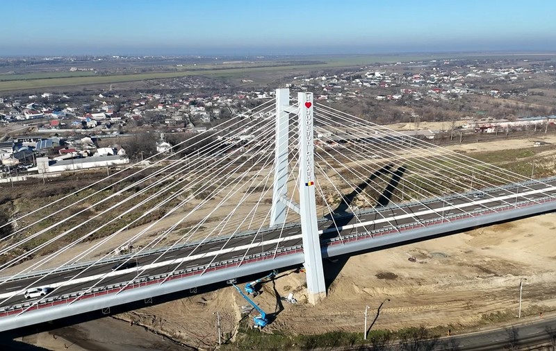 Podul hobanat, cel mai mare proiect de infrastructură din Galați, a fost dat în folosință