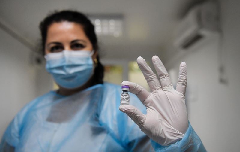 O nouă tranșă de 335.200 de doze de vaccin Moderna sosește vineri în România