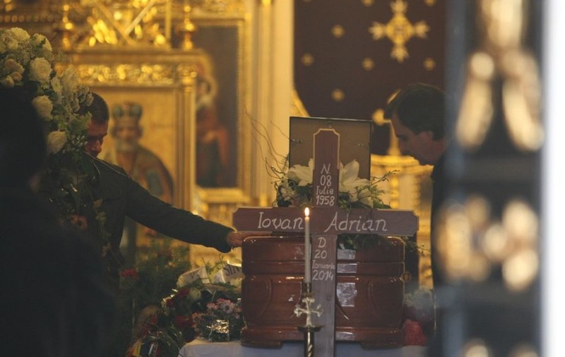 Urmele tragediei din Apuseni, prea greu de suportat! SICRIUL lui ADRIAN IOVAN, tot timpul închis! | FOTO