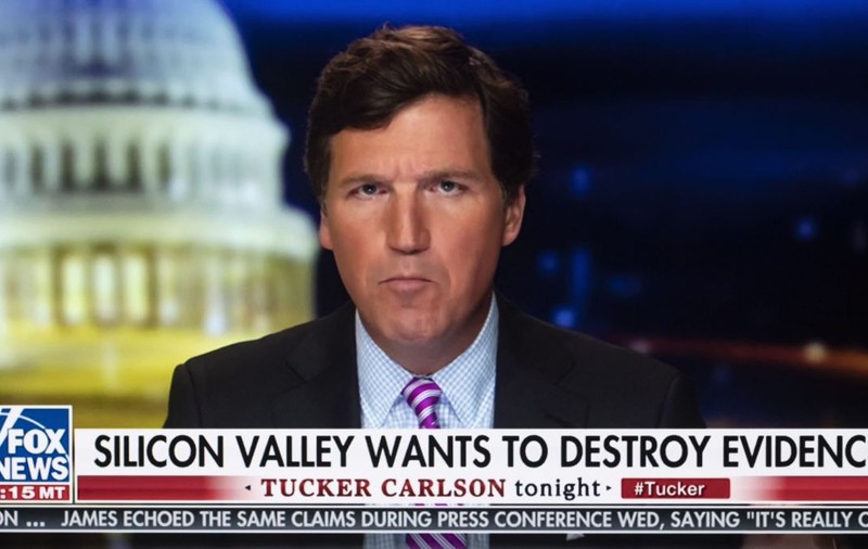 Vedetele Fox News, acuzate că promovau teoria trumpistă a fraudei electorale, deși în privat  admiteau că nu cred în ea: „E o nebunie!”