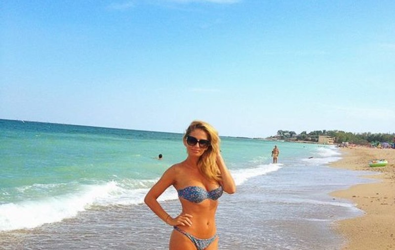 Ce bine arată Andreea Bănică în costum de baie! 