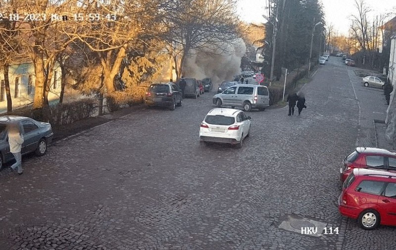 VIDEO Momentul în care se prăbușește internatul din Odorheiu Secuiesc, surprins de camere. Un elev de 17 ani a murit