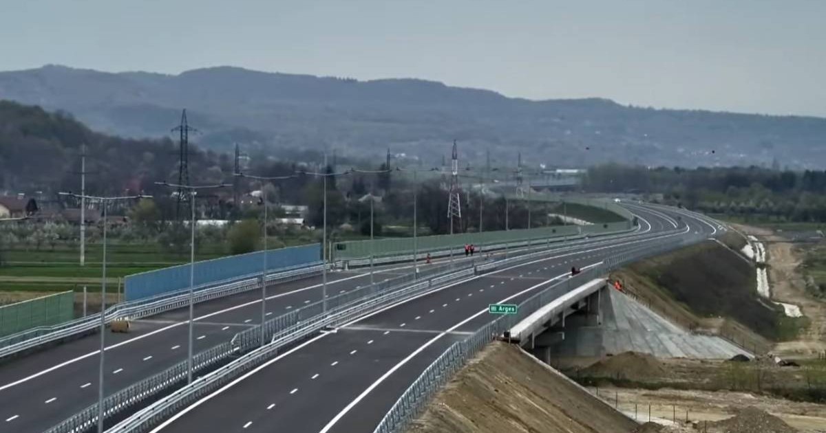 autostrada in curs de finalizare a lucrarilor care face legatura dintre curtea de arges si bucuresti