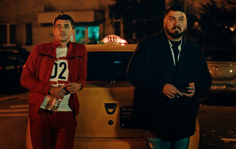 „Taximetriști” împacă „elitiștii” filmului de artă cu fanii filmului popular. Povestea care ne poartă prin toate clasele sociale