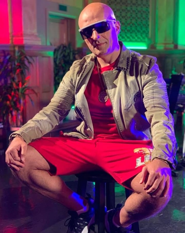Costi Ioniță reinventează maneaua „Of, viața mea”. Cum sună „Mi Vida”, remake al celebrei piese cântate cu Adrian Minune în urmă cu zeci de ani