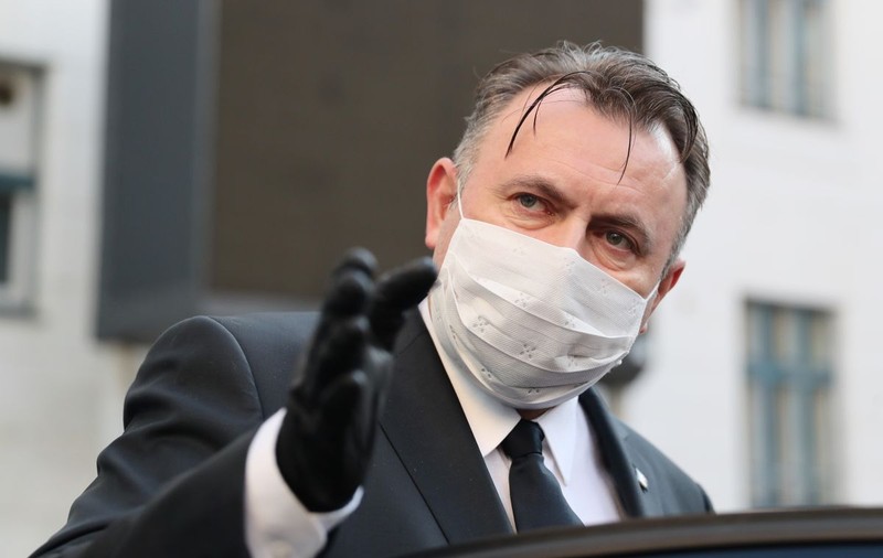 Ministrul Nelu Tătaru a anunţat că managerul Spitalului Județean din Focşani, infectat cu COVID, a plecat cu laptopul și stă într-un hotel