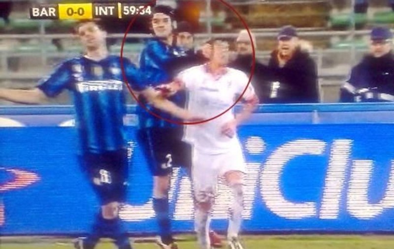 Video | Chivu i-a dat un pumn în faţă unui adversar: "Mă simt un om de nimic"