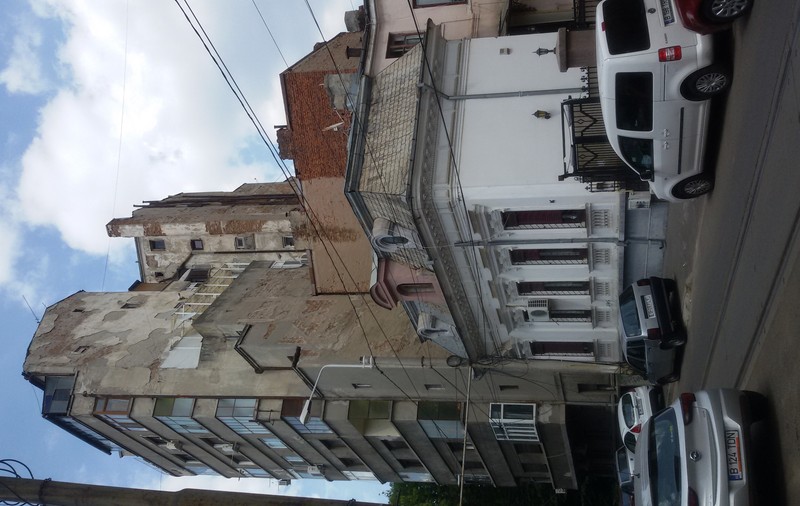 FRF l-a cazat pe Christoph Daum la un hotel ascuns într-o fundătură. Asta vede antrenorul german din cameră | FOTO