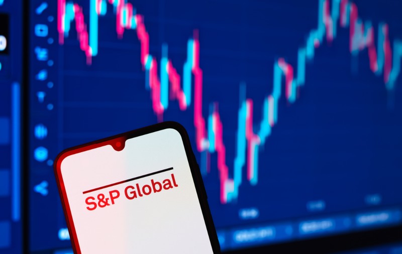 S&amp;P Global avertizează că România riscă retrogradarea ratingului dacă blocajul guvernamental se prelungește