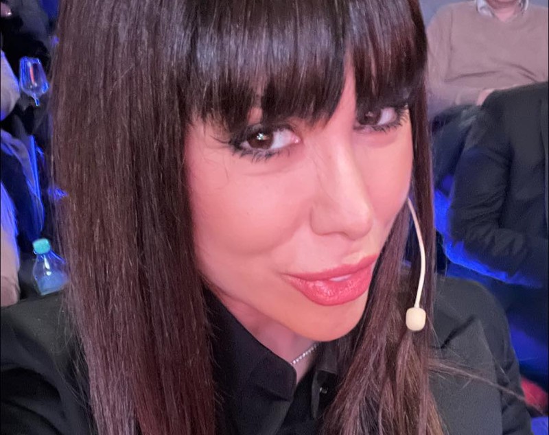 Ce spune Florin Burescu, stilistul vedetelor, despre tunsoarea lui Denise Rifai. „Nu cred că s-a tuns de capul ei. Are nevoie de mai multă feminitate”