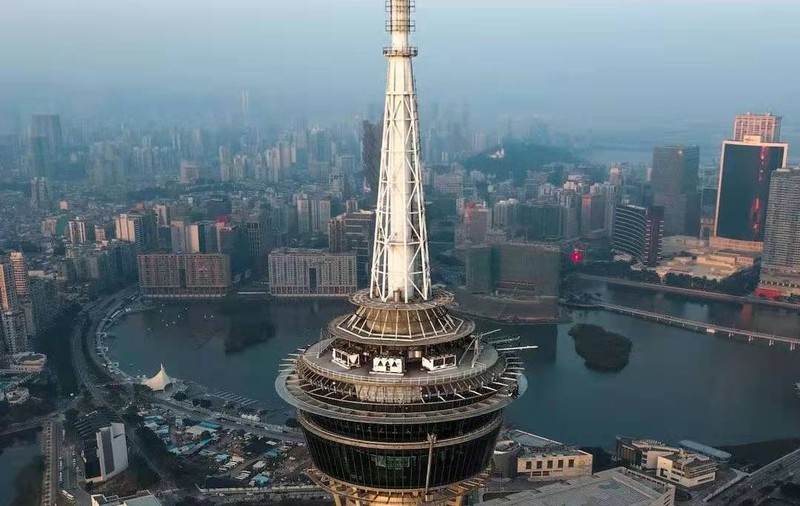 Un turist japonez a murit după ce a făcut bungee-jumping de la 233 de metri înălțime. A sărit de pe turnul de televiziune din Macao