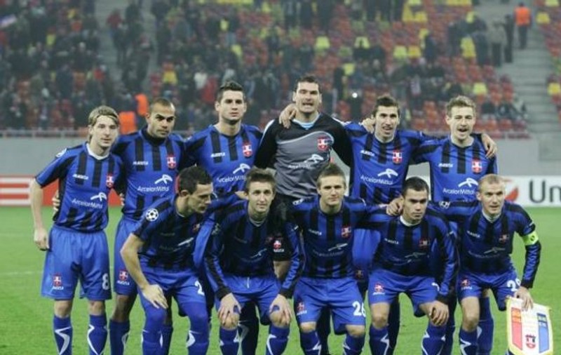 ŞOC în fotbalul românesc! Campioana din 2011 a cerut insolvenţa în regim de urgenţă 