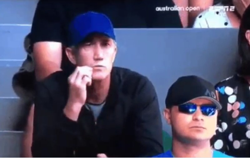 UPDATE. Românca ar putea fi sancționată. Simona Halep, salvată de reacția energică a lui Darren Cahill: ”Concentrează-te şi taci din gură!”