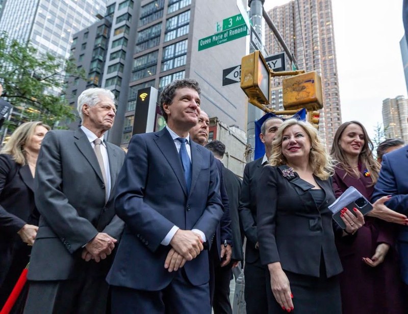 Nicusor Dan, în timpul vizitei la New York. Foto: Facebook