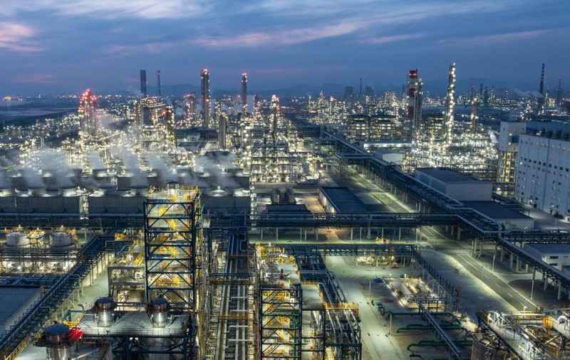 Care sunt companiile care fac miliarde de dolari de pe urma războiului din Iran