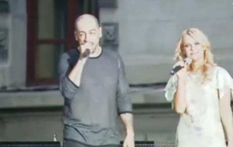 Gafă la Romanian Music Awards 2012! Vezi pe cine cu cine a încurcat CRBL