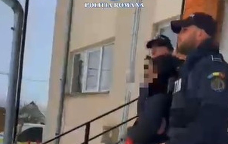 Cum a ajuns o femeie să fie reținută de Poliția din Alba Iulia, după ce și-a comandat haine online