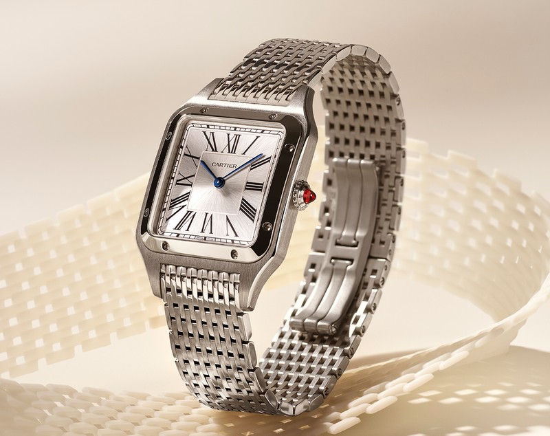 Cartier surprinde cu noile ceasuri de la Watches and Wonders 2026: Santos-Dumont pe brățară, Crash Skeleton nou și revenirea legendarului Roadster