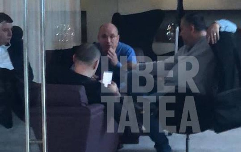 EXCLUSIV LIBERTATEA: Cozmin Gușă, Dan Andronic și Sebastian Ghiță, fotografiați azi împreună la Belgrad! Gușă confirmă: „Am băut un șpriț și am discutat despre situația din mass-media”