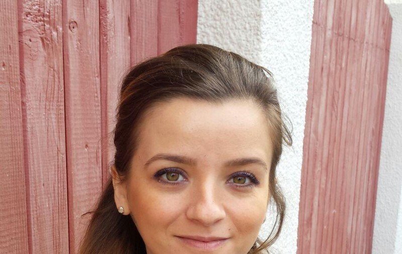 Ține sub control scleroza multiplă. Povestea unei tinere care s-a luptat cu boala. Raluca a rămas însărcinată