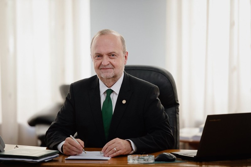 Prof. dr. Viorel Scripcariu, rectorul UMF Iași