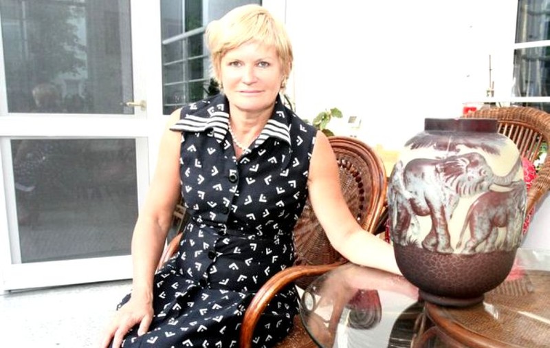 Monica Tatoiu, în doliu, după cel care i-a fost naş la aniversarea a 25 de ani de căsnicie. Avea doar 39 de ani