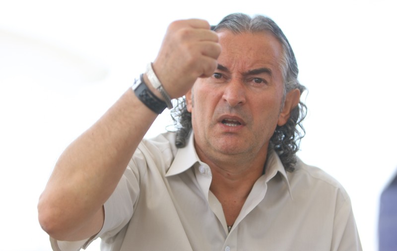 Compania publică de apă Apavol, fondată de primarul Pandele: ”Miron Cozma lucrează 8h/zi, 5 zile/săptămână, dar acum e în concediu!”