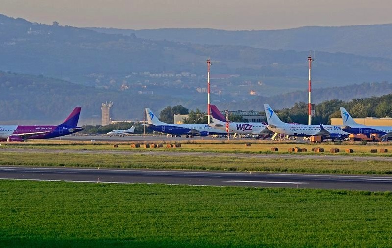 Pasager român dintr-o cursă aeriană Antalya-Iași, dus de urgență la spital după ce i s-a făcut rău în timpul zborului