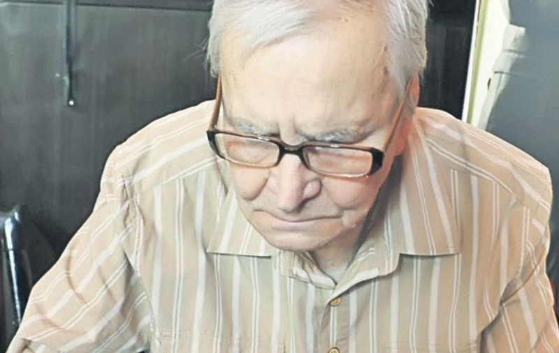 Radu Beligan îşi plăteşte facturile prin internet