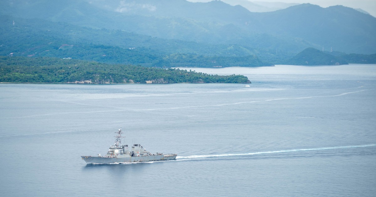 Distrugătorul cu rachete ghidate din clasa Arleigh Burke, USS Higgins (DDG 76).