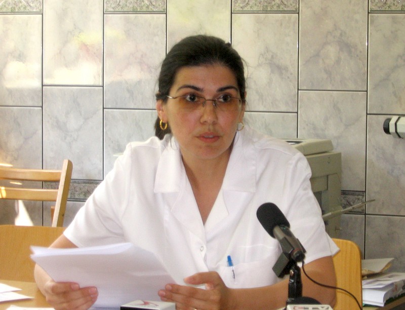 Medic Roxana Cernat FOTO Agerpres
