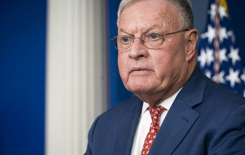 Un consilier de politică externă al lui Donald Trump s-a întâlnit cu oficiali europeni de rang înalt care participă la summitul NATO