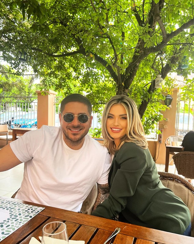 Adrian Enache a anunțat ce nume va purta nepoțica lui. Diana și băiatul lui Sorin Ovidiu Vîntu vor deveni părinți
