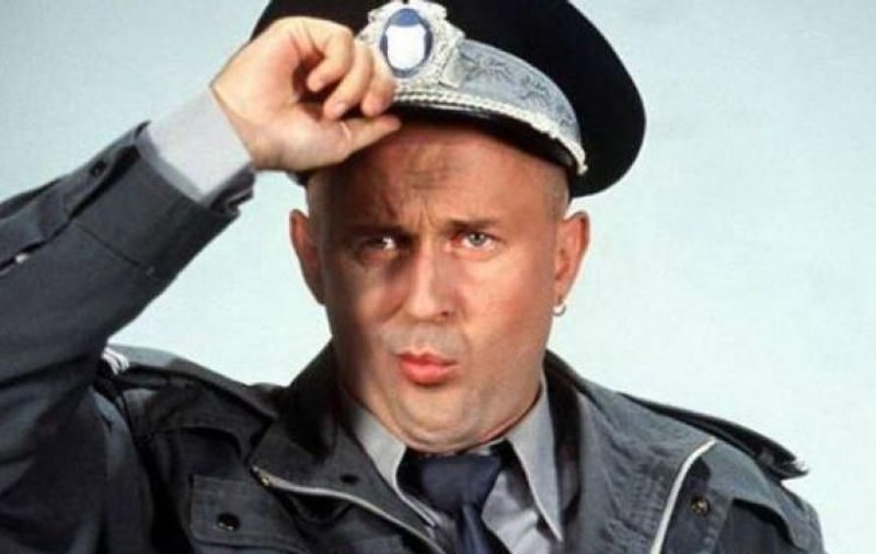 Cum a fost inventat polițistul Garcea. Mugur Mihăescu: „Mi-am propus să râd de prostie, asta a fost ideea personajului”
